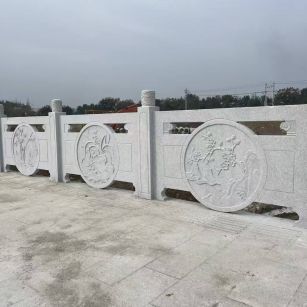 哈尔滨芝麻白河道栏杆 石材栏杆