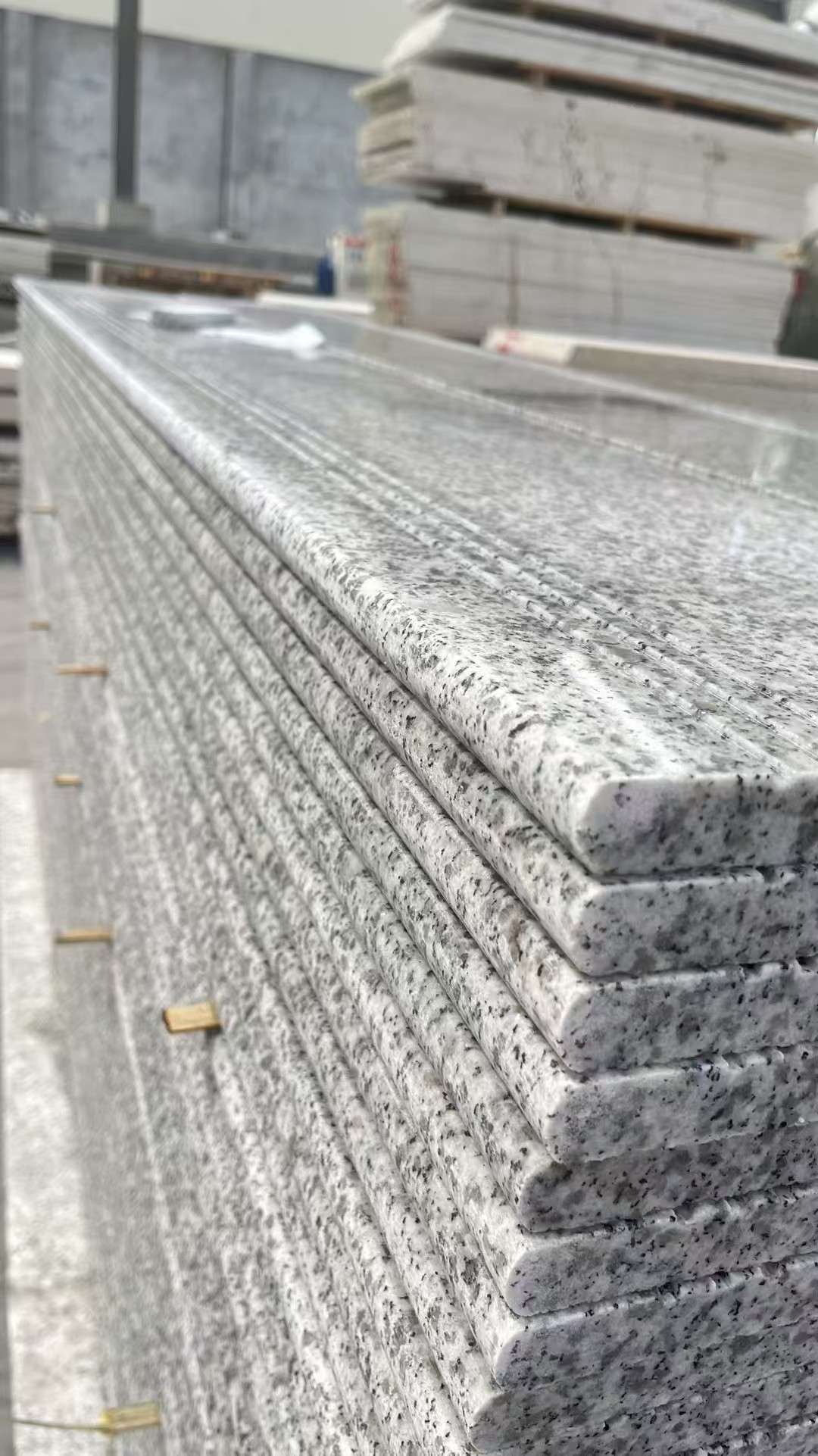 哈尔滨芝麻白楼梯踏步 花岗岩楼梯板材