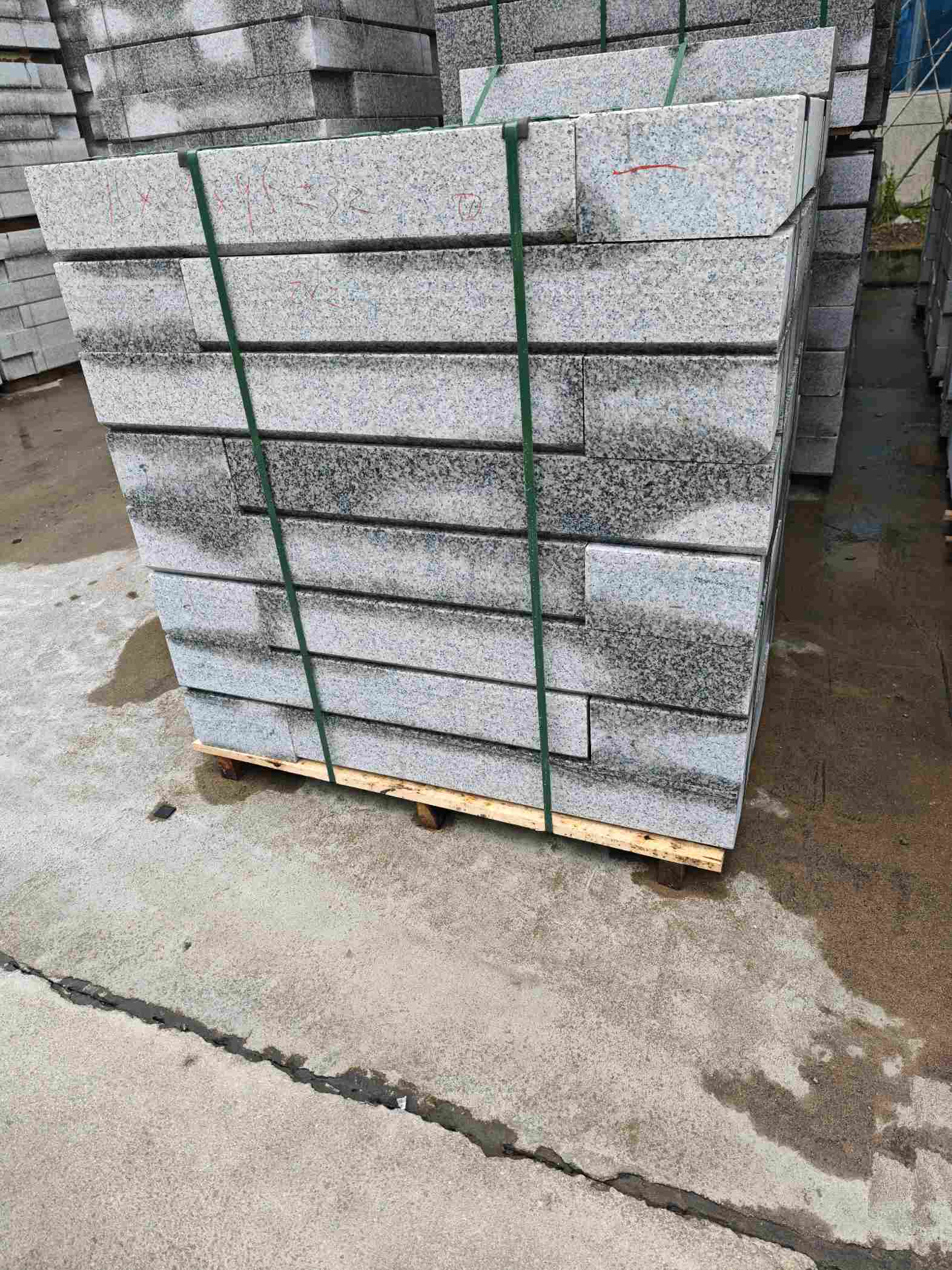 哈尔滨芙蓉白路牙石，马路牙子